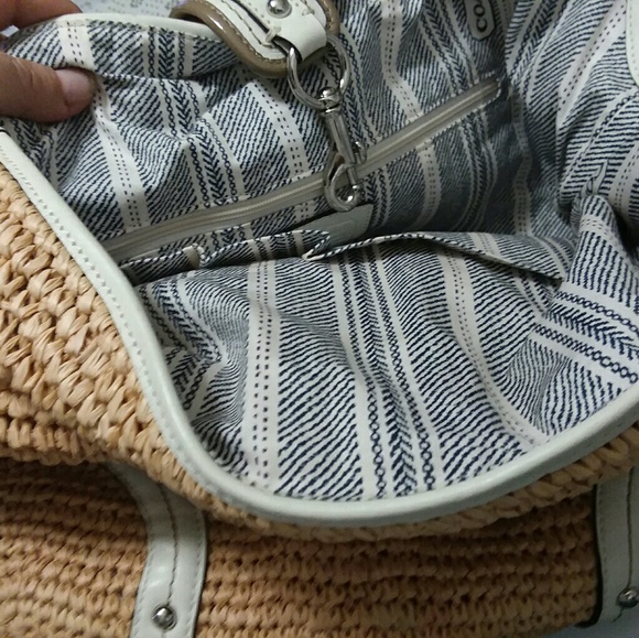 Coach Natural Straw White Dogleash Large Hobo Bag - Picture 3 of 8